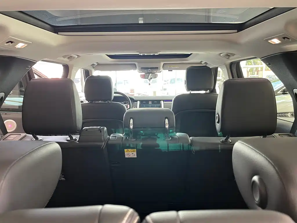 Land Rover Discovery — миниатюра 6