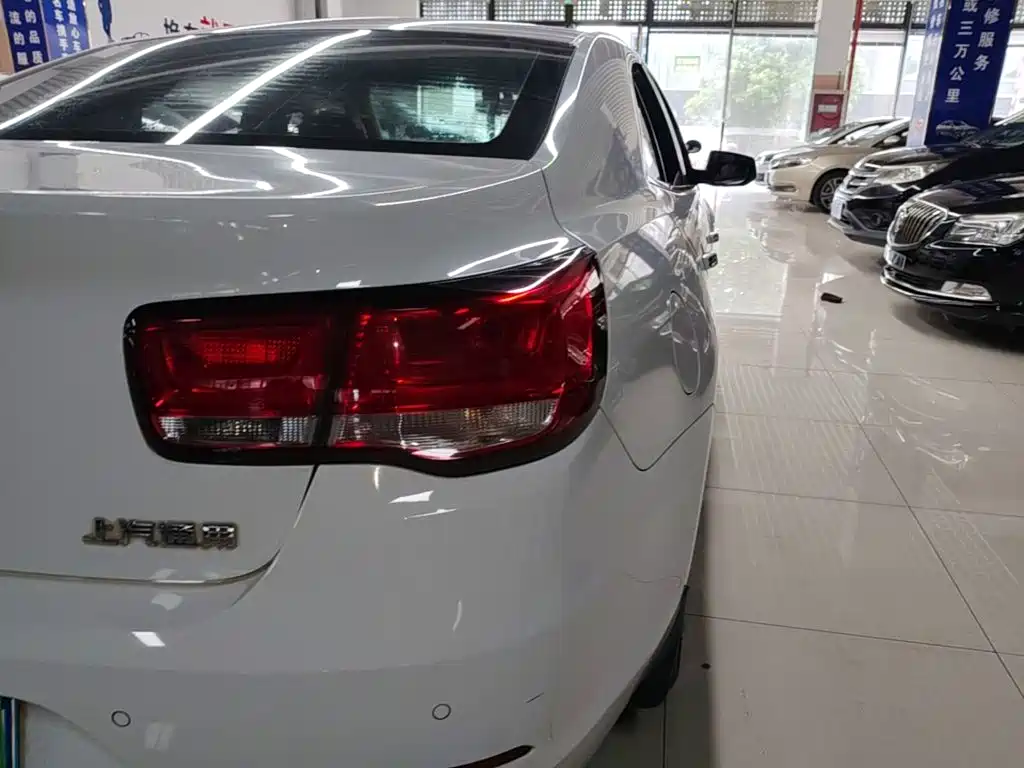 Chevrolet Malibu — миниатюра 8