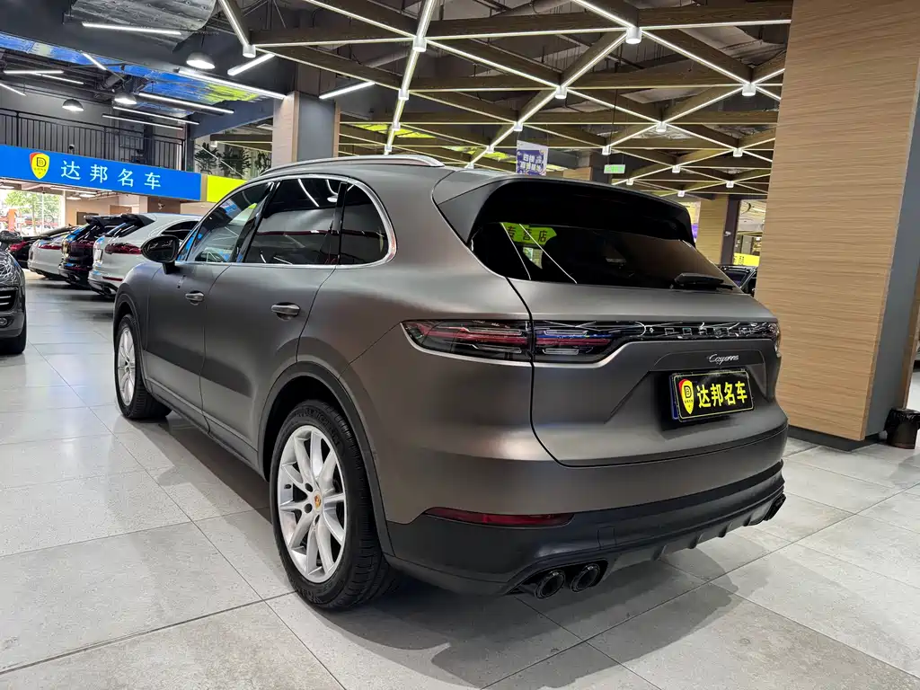 Porsche Cayenne — миниатюра 16