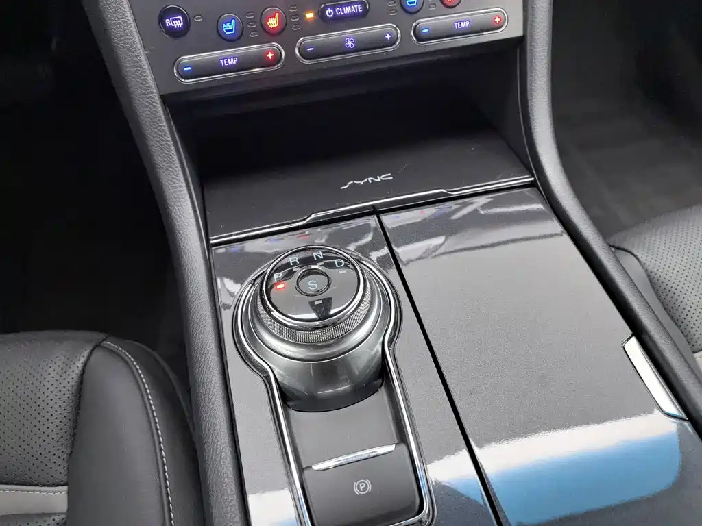 Ford Taurus — миниатюра 13