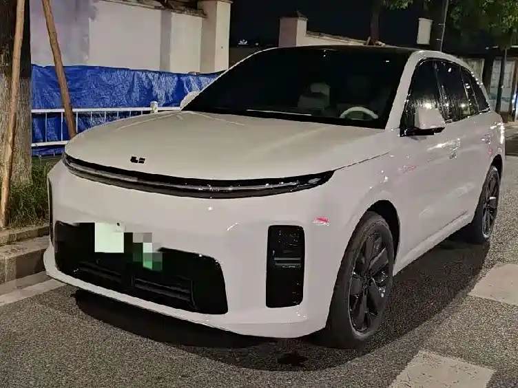 Li Auto L6