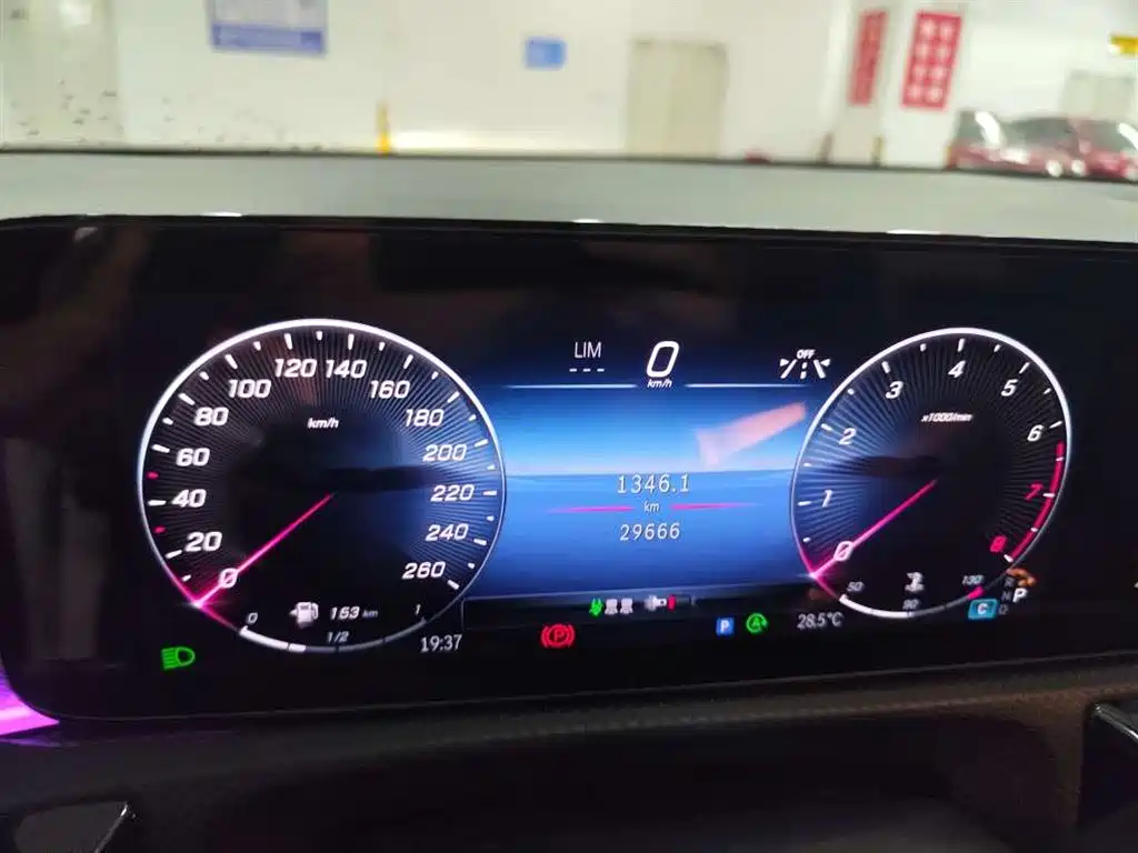 Mercedes-Benz A-Class — миниатюра 10