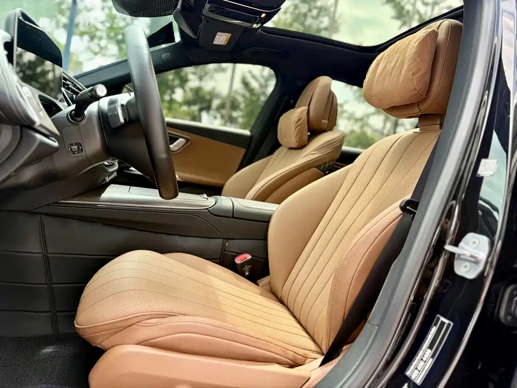 Mercedes-Benz E-Class — миниатюра 12