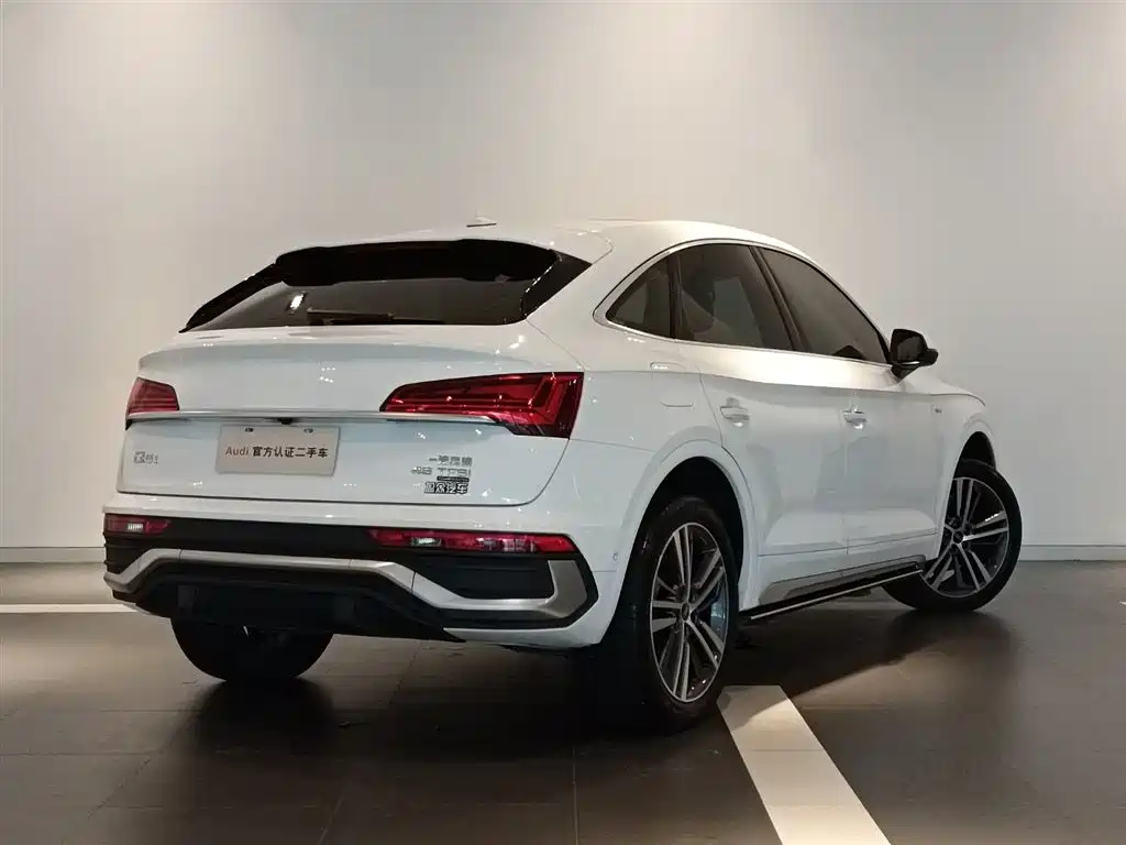 Audi Q5L Sportback — миниатюра 4