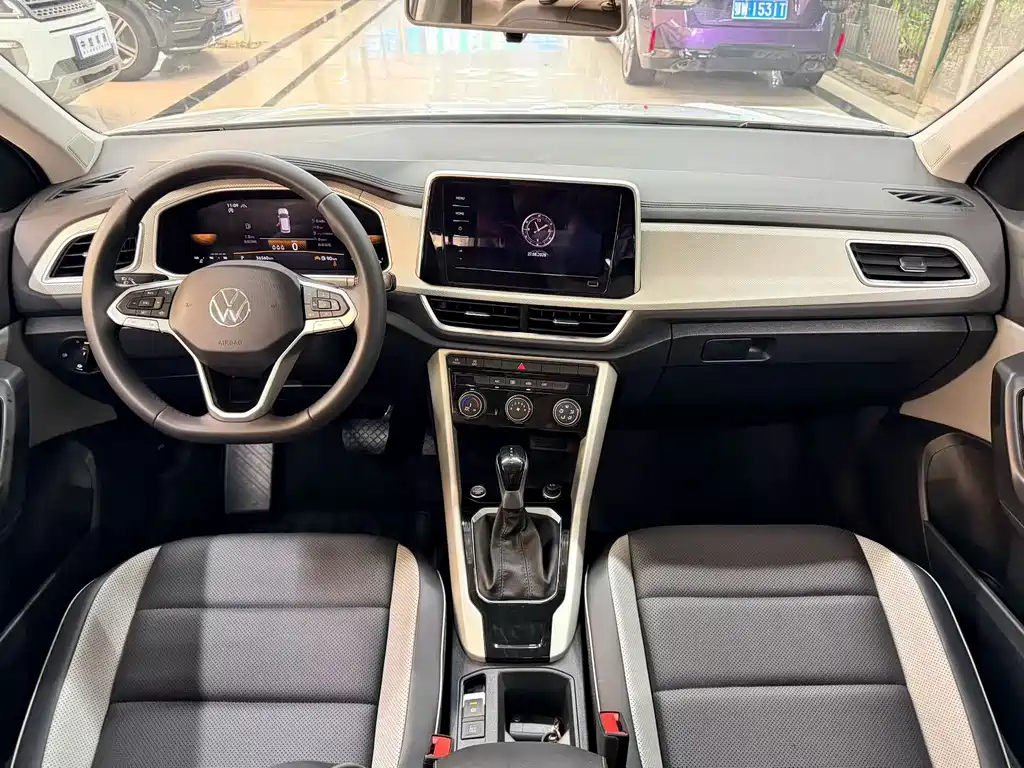 Volkswagen T-Roc — миниатюра 17