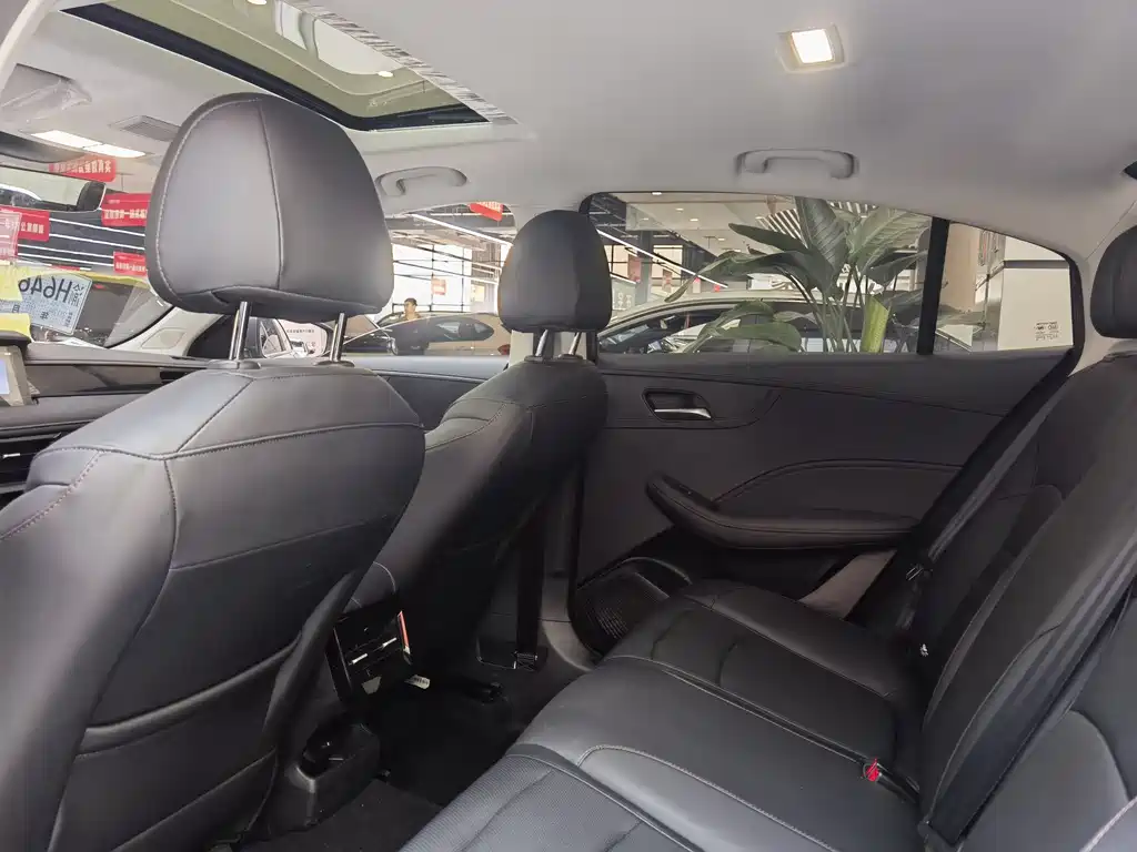 Roewe i5 2023 1.5L CVT Luxury