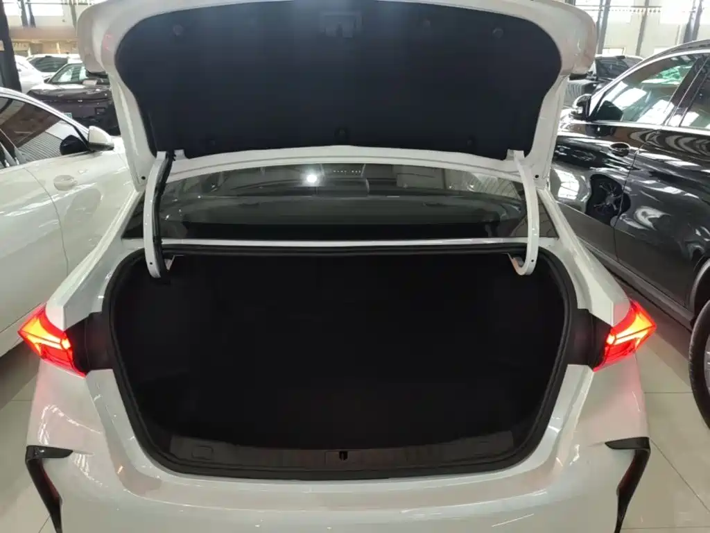Buick Verano — миниатюра 19