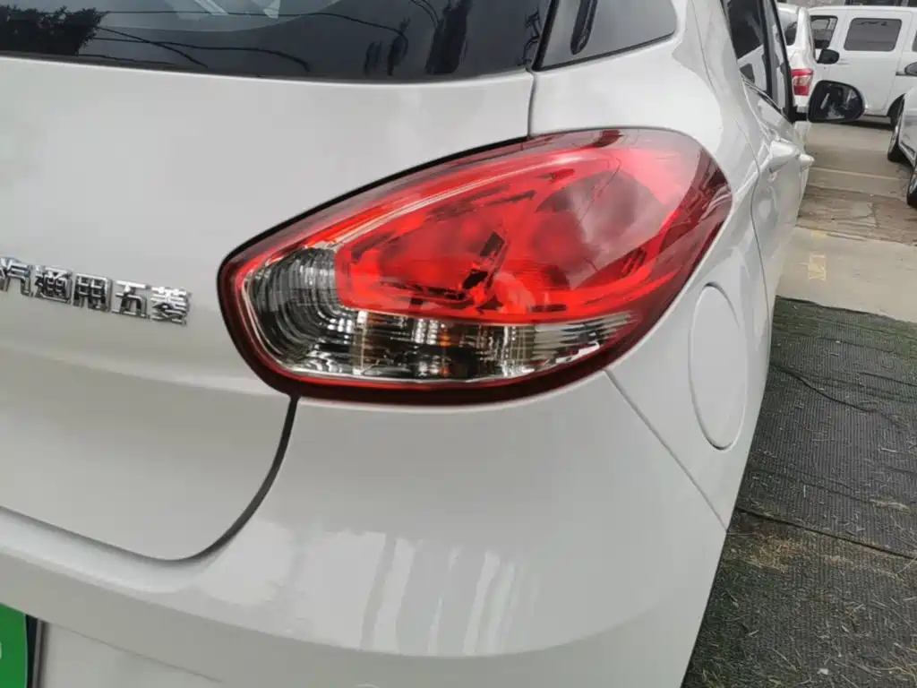 Baojun 310 — миниатюра 8