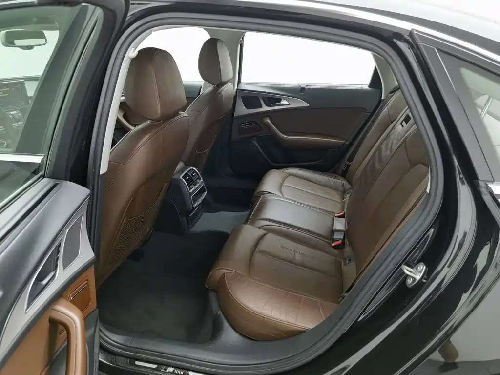 Audi A6L — миниатюра 15