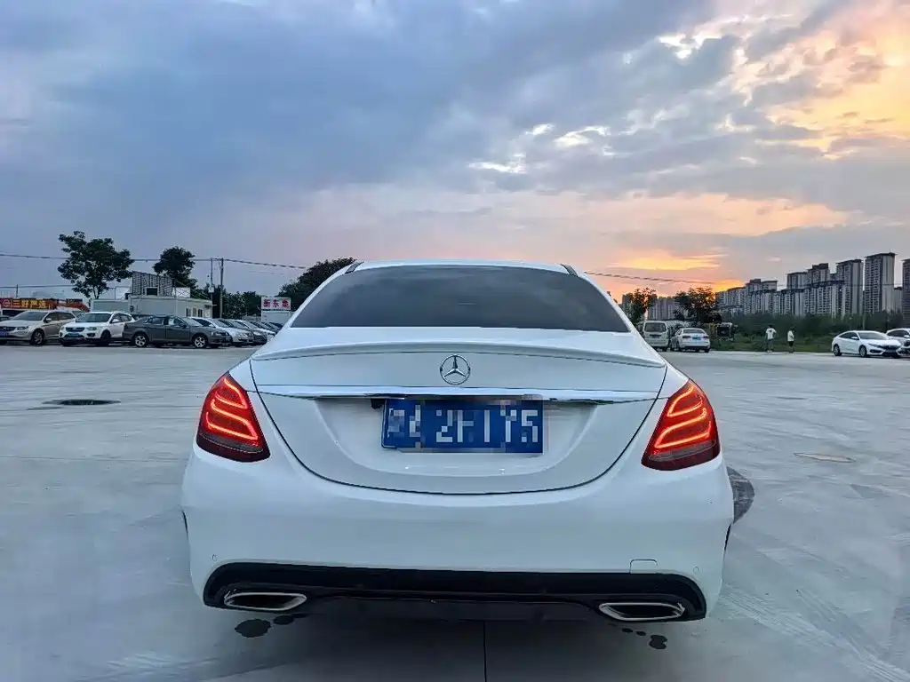 Mercedes-Benz C-Class — миниатюра 8