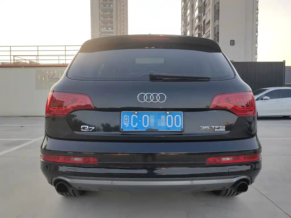 Audi Q7 — миниатюра 12