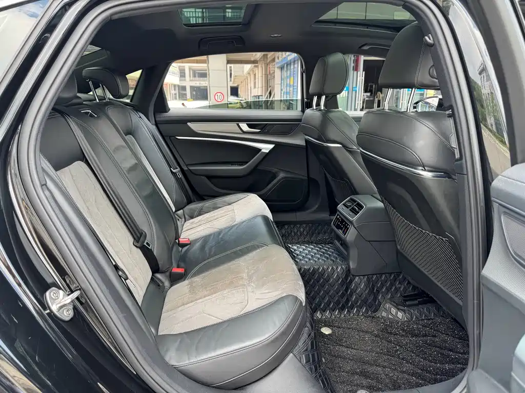 Audi A6L — миниатюра 10