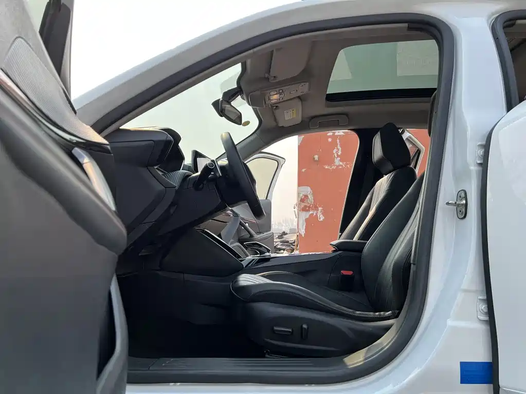 Peugeot 2008 — миниатюра 9