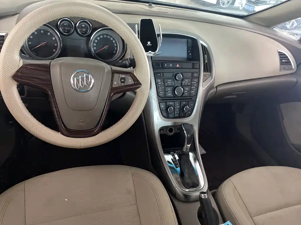 Buick Excelle — миниатюра 10