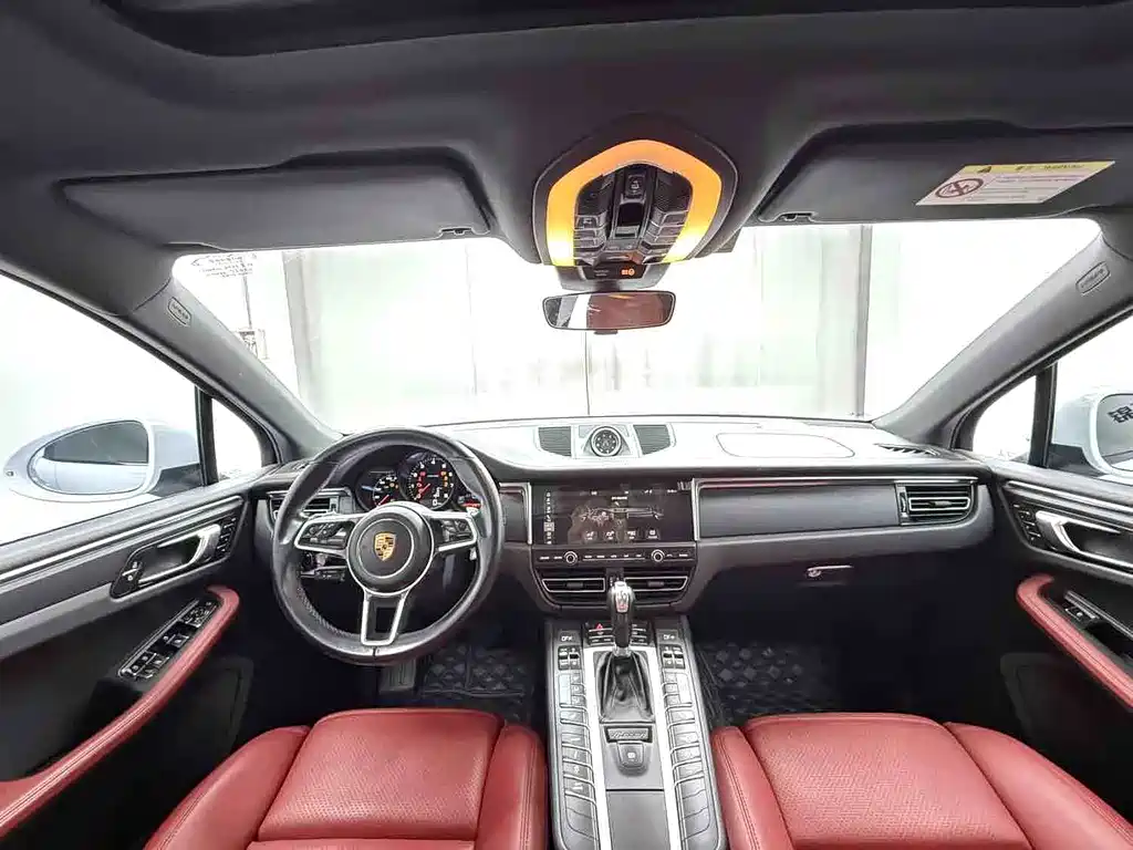 Porsche Macan — миниатюра 6