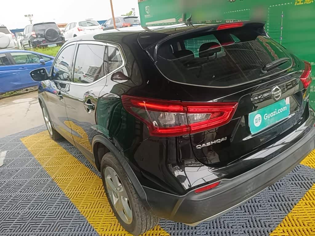 Nissan Qashqai 2.0 л 2022 г. Чёрный, пробег 39000 км