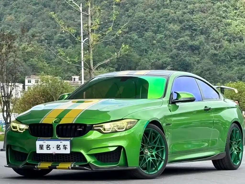 BMW  M4
