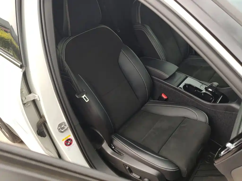 Volvo XC40 NEV — миниатюра 25