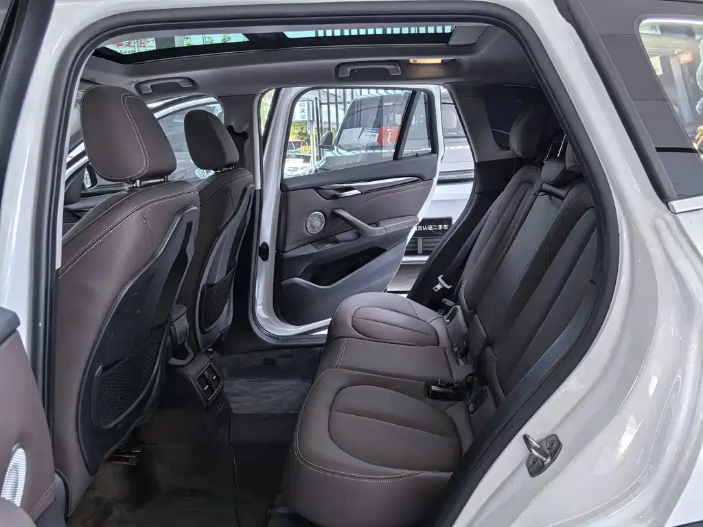 BMW X1 — миниатюра 10
