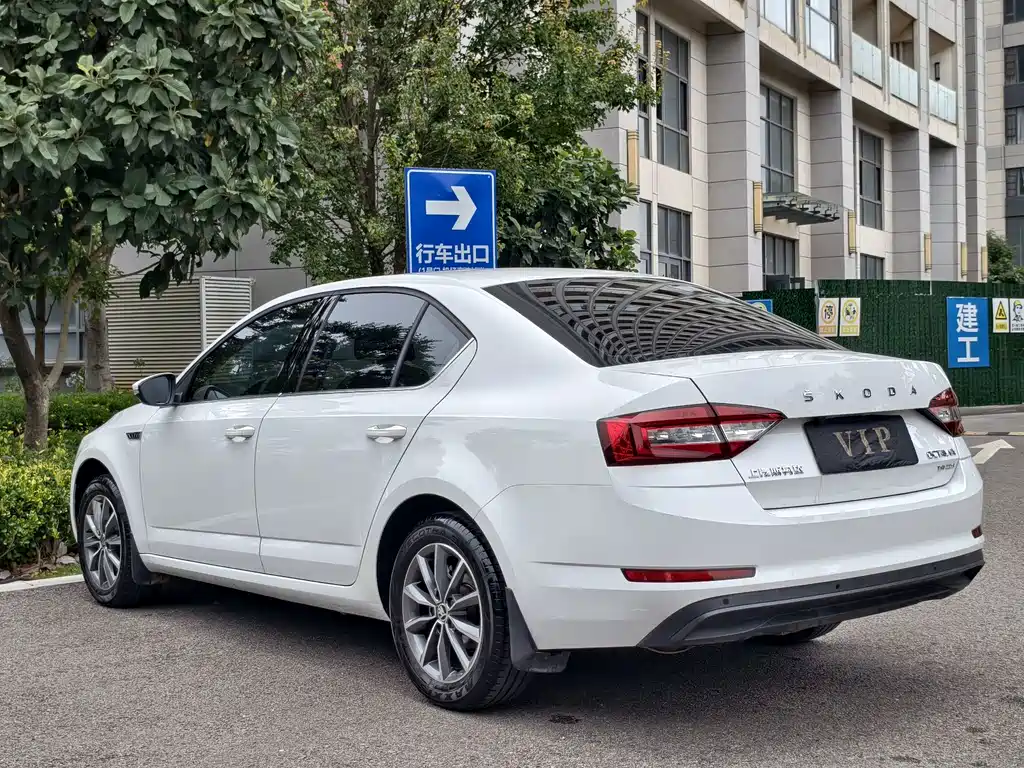 Skoda Octavia — миниатюра 17