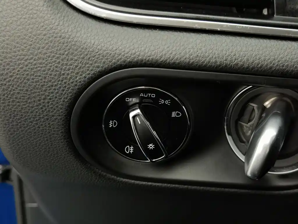 Porsche Macan — миниатюра 21