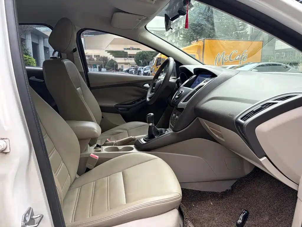 Ford Focus — миниатюра 12