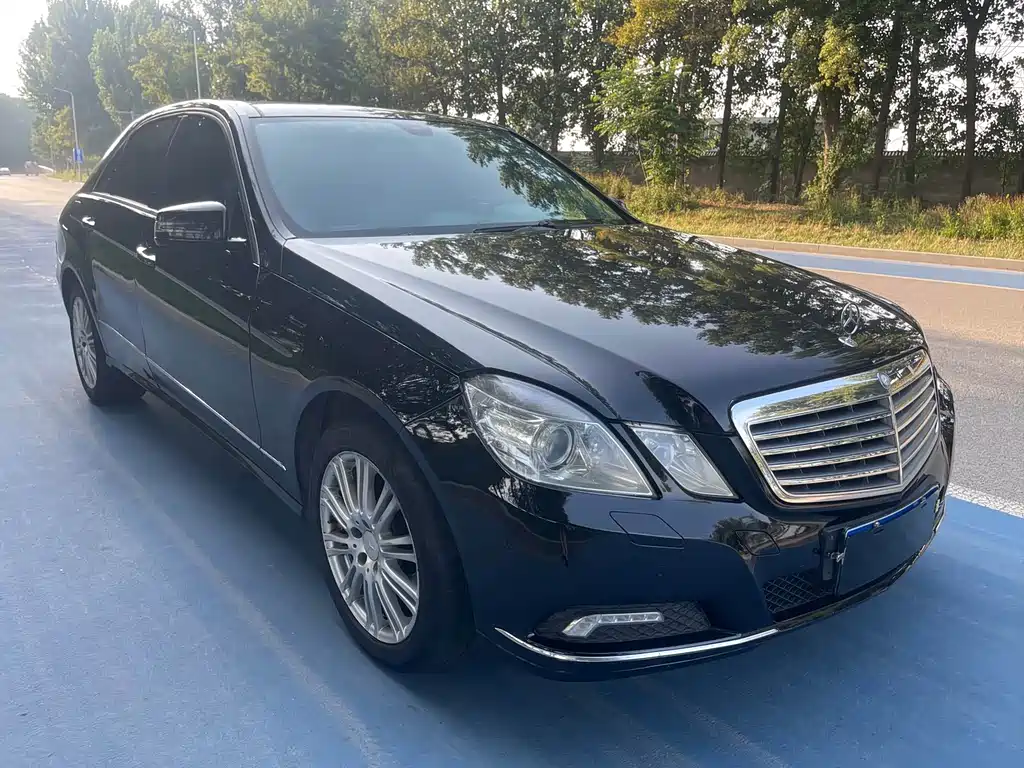 Mercedes-Benz E-Class (Import) — миниатюра 2