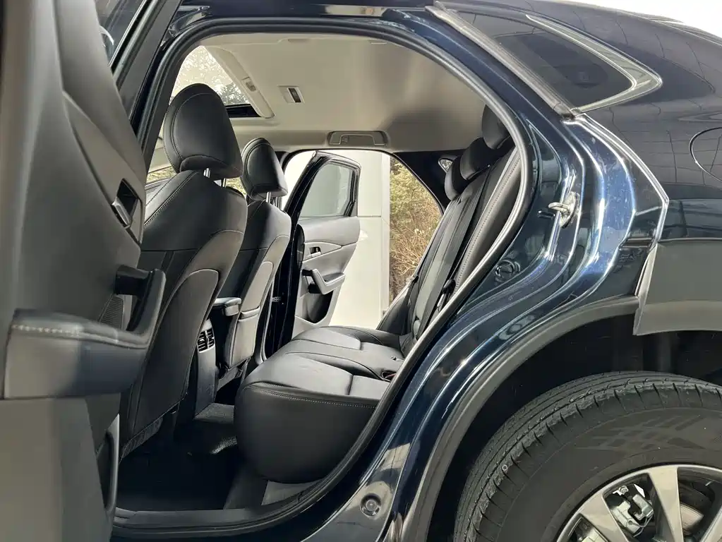 Mazda CX-30 — миниатюра 9