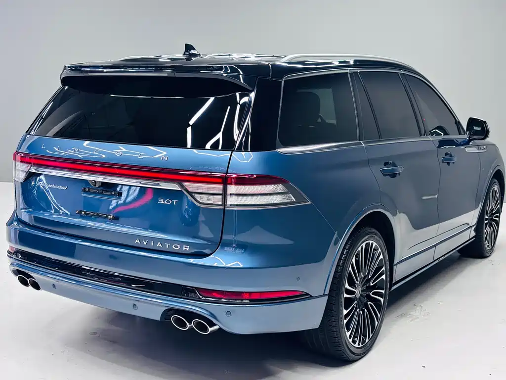 Lincoln Aviator — миниатюра 5