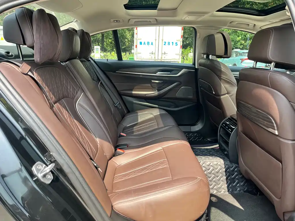 BMW 5 Series New Energy 530Le Pioneer Edition, фото 16