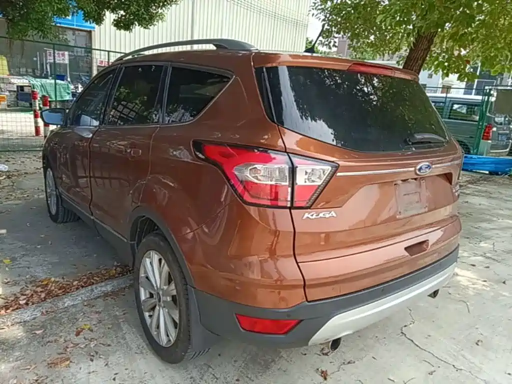 Ford Kuga — миниатюра 5