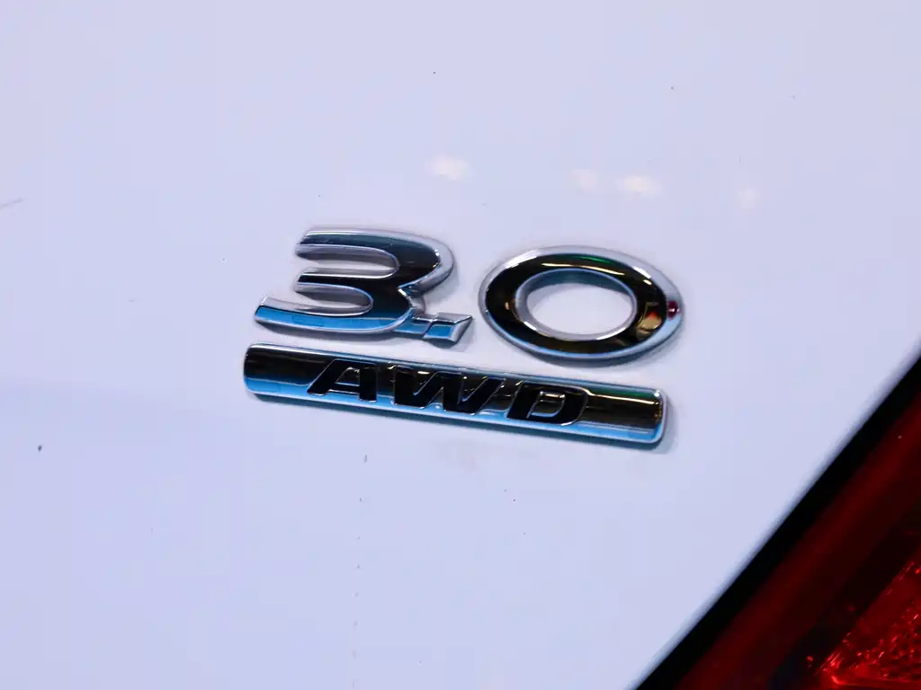 Jaguar XJ — миниатюра 7