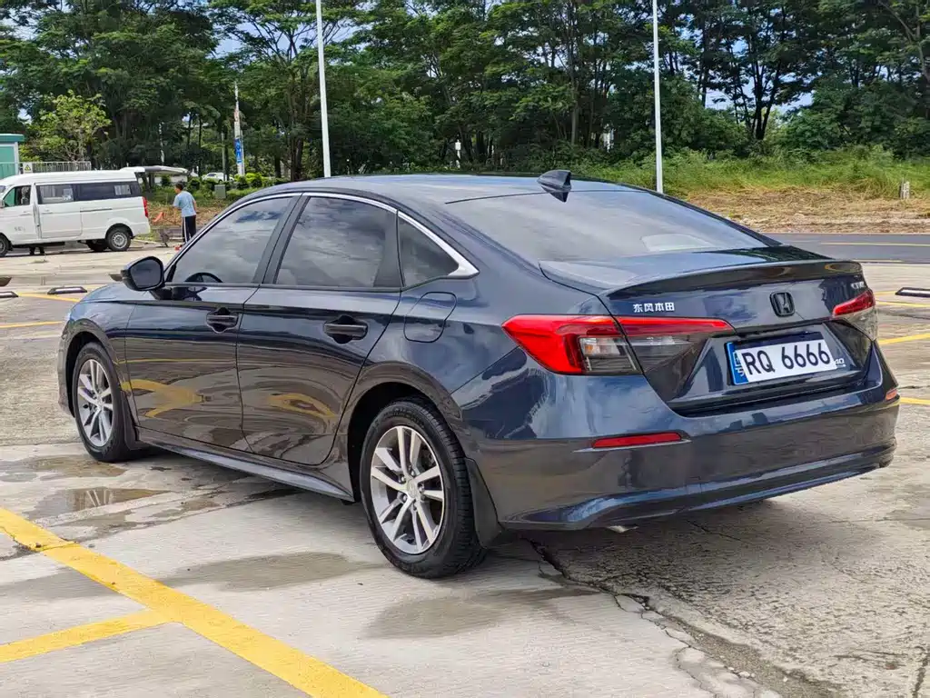 Honda Civic — миниатюра 5