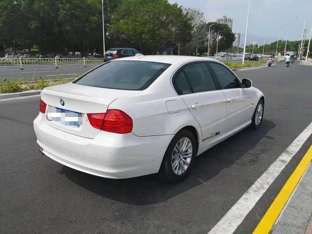 BMW 3 Series — миниатюра 4