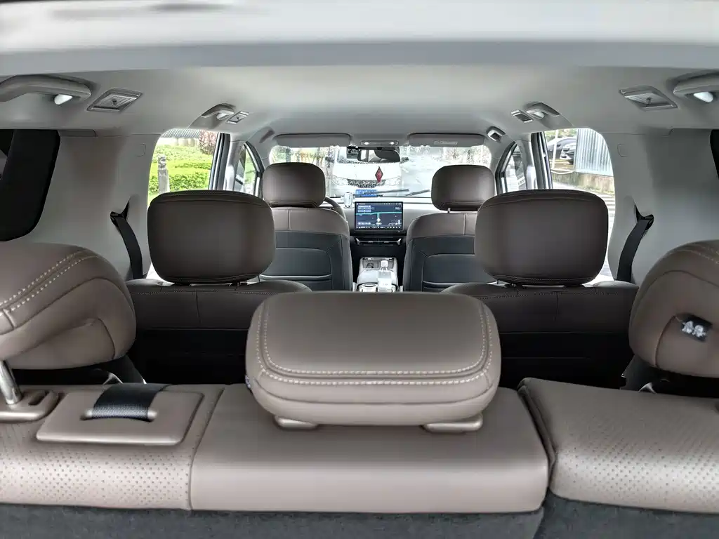Wuling Звездный свет 730 Новая энергия — миниатюра 6