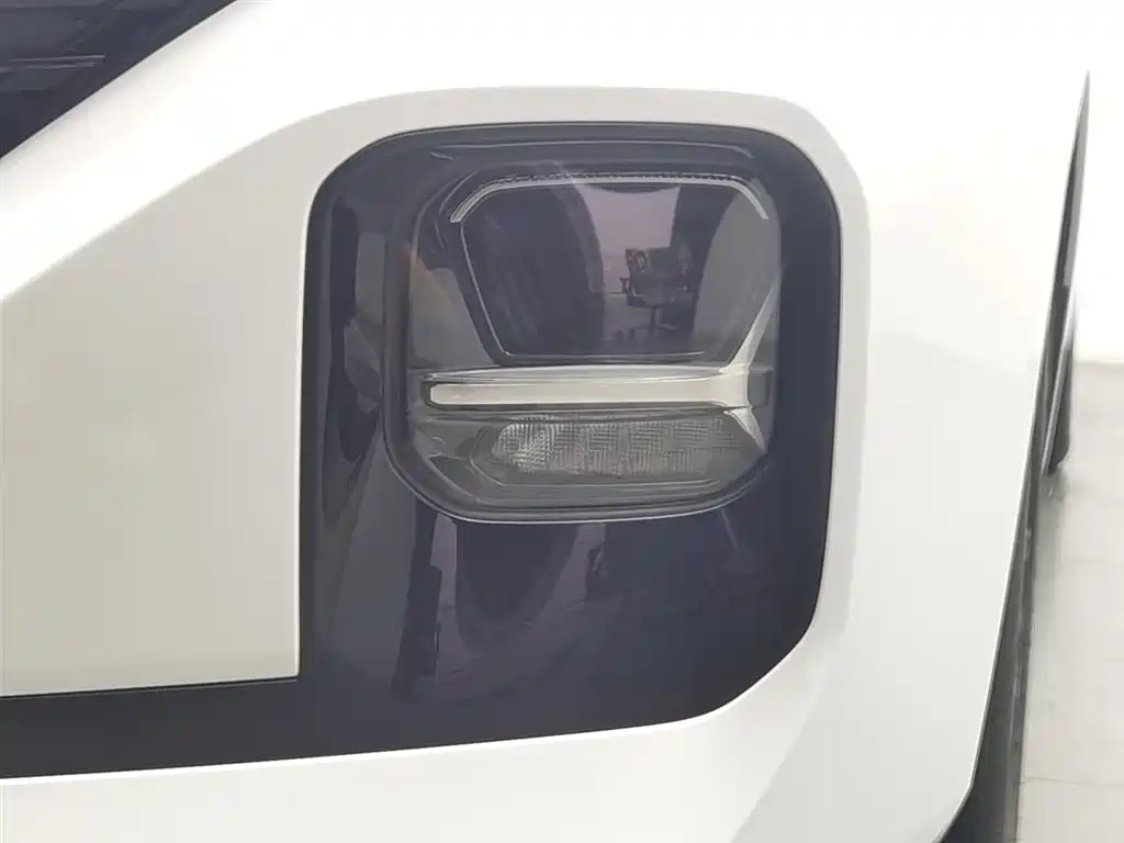 Baojun RC-5 — миниатюра 7