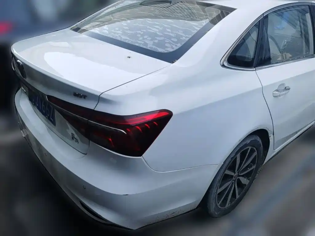 Roewe i6 Classic — миниатюра 10