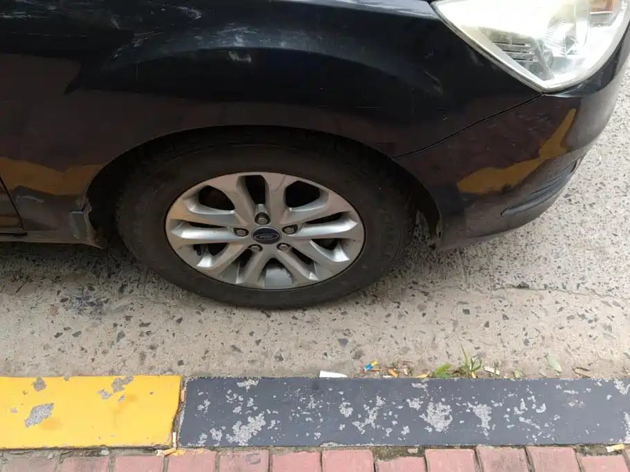 Ford Focus — миниатюра 6