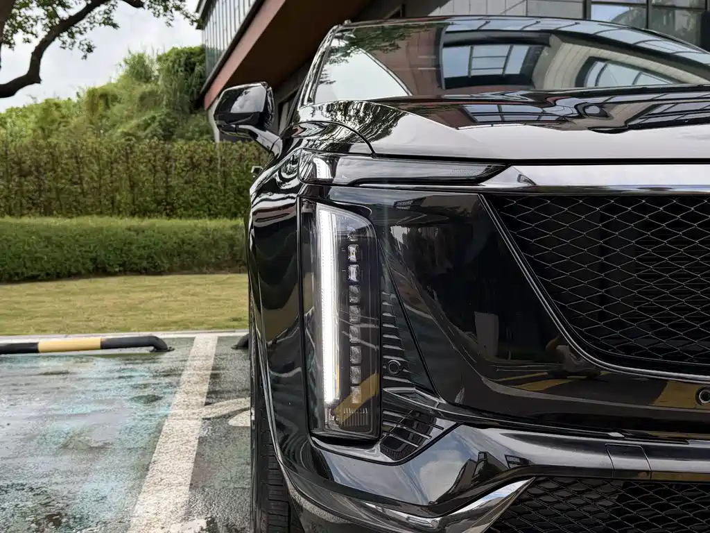 Cadillac XT5 — миниатюра 9