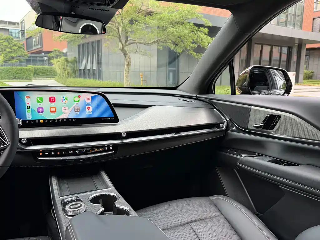Cadillac XT5 — миниатюра 23