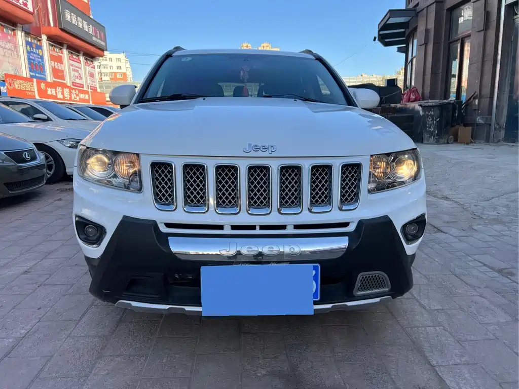 Jeep Compass (Import) — миниатюра 2