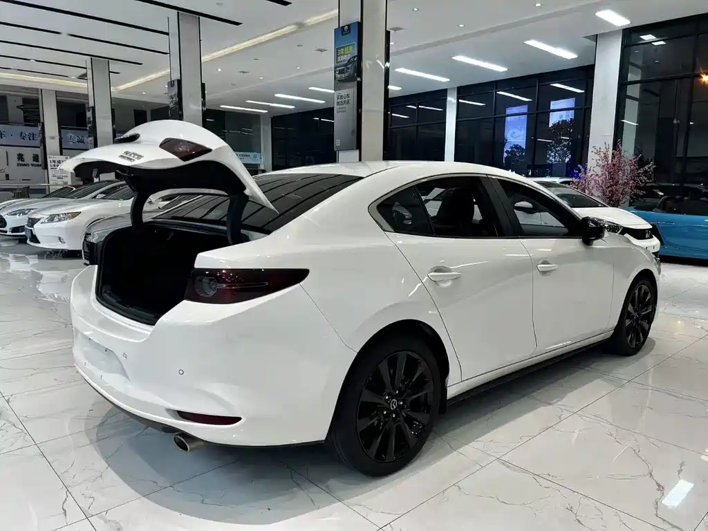 MAZDA 3 ANGKESAILA