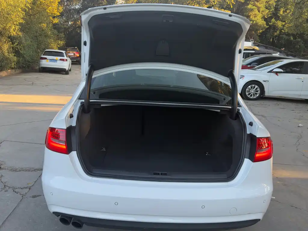 Audi A4L — миниатюра 15