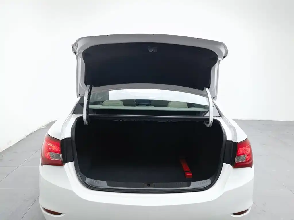 Buick Excelle — миниатюра 16