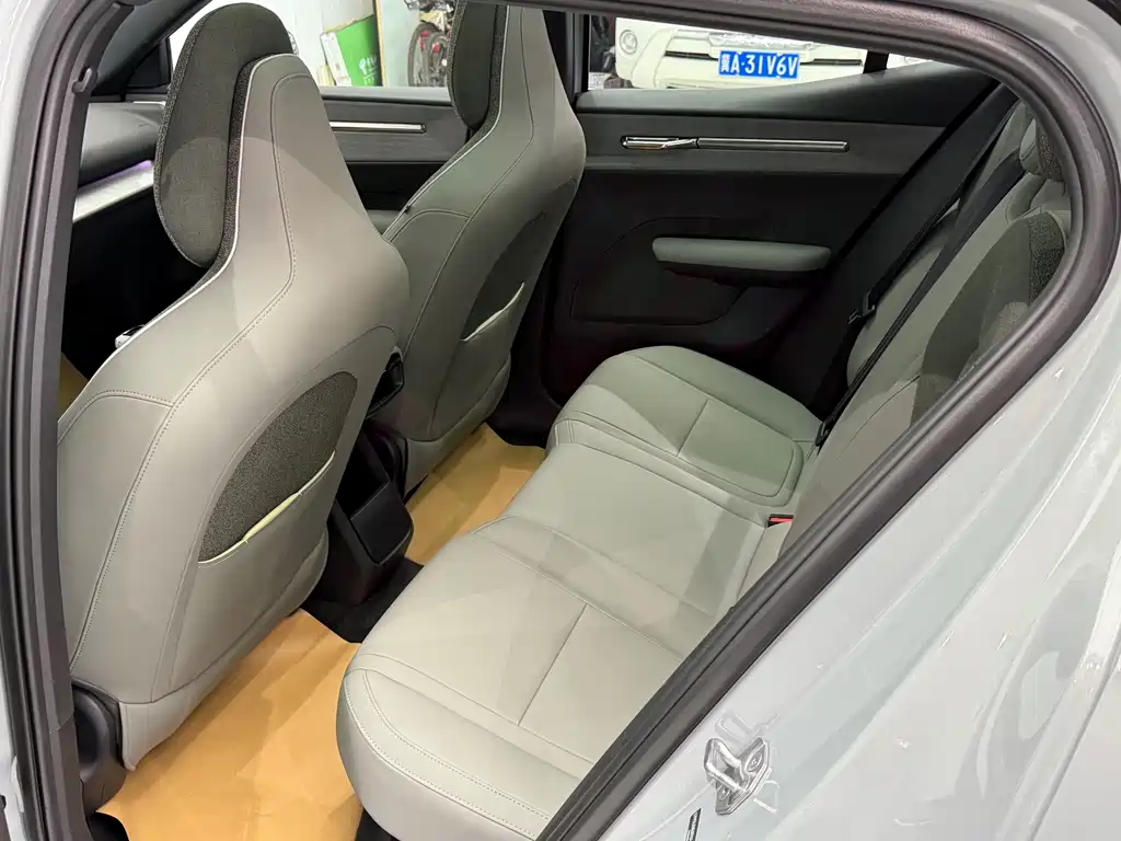 Volvo EX30 — миниатюра 14