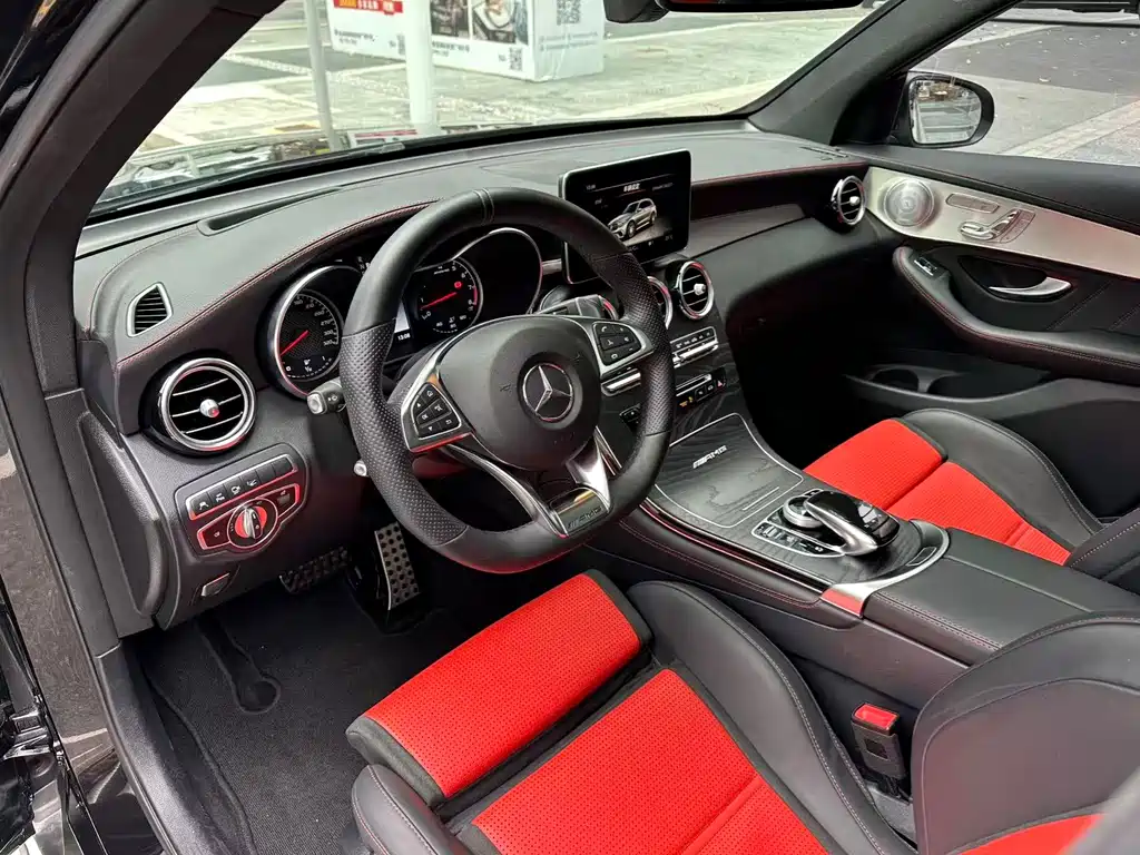 MERCEDES-BENZ GLC AMG