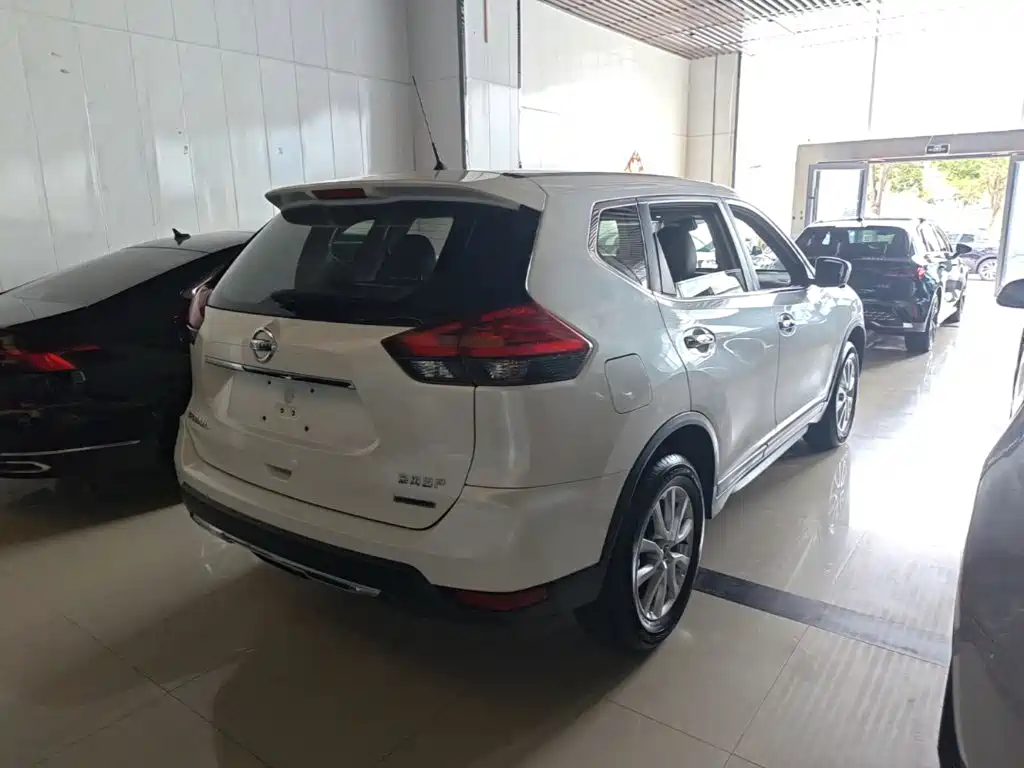 Nissan X-Trail — миниатюра 7