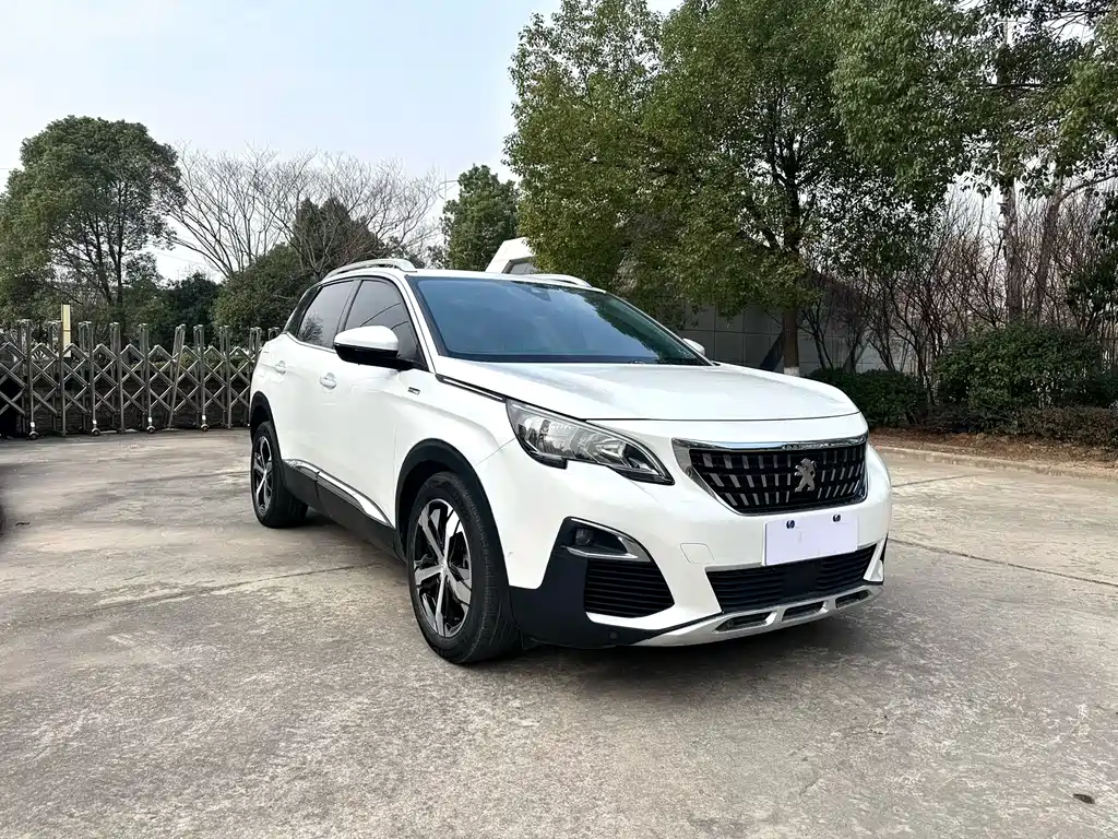 PEUGEOT 4008