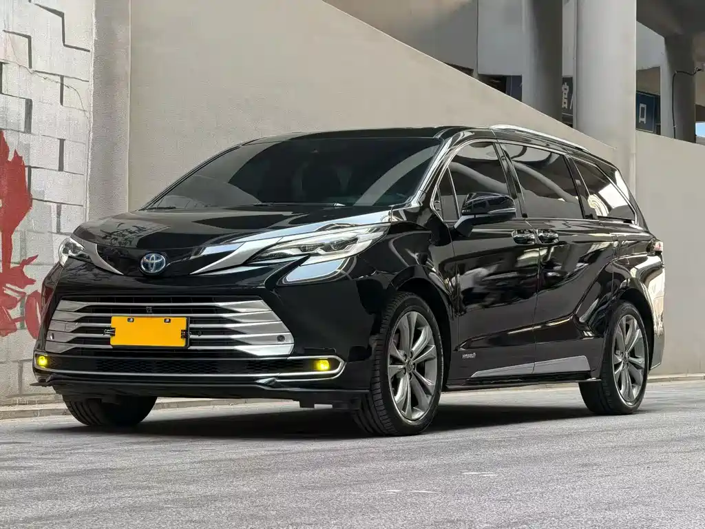 TOYOTA SIENNA