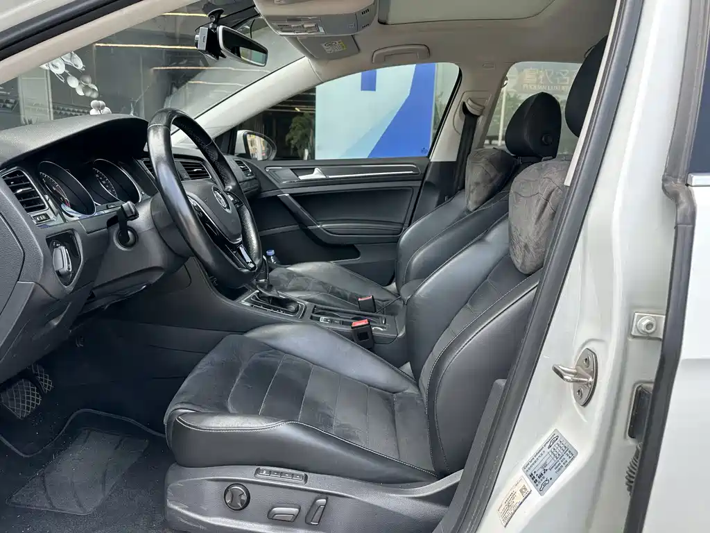 Volkswagen Golf — миниатюра 6